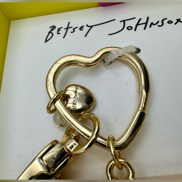 Betsey Johnson Opening Metal Crayon Colors Box Bag Purse Charm Keychain - Picture 4 of 6